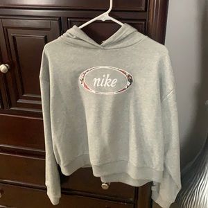 NWOT Nike cropped hoodie - size L